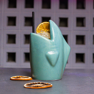 Ambiente nocturno en la cantina Cocomar